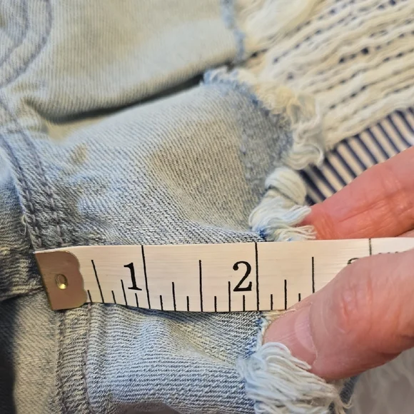 Express Light Blue Jean Shorts. Size 00 - Picture 13 of 13
